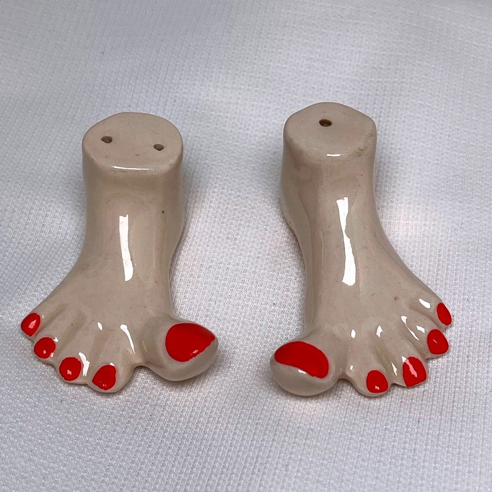 C.C. Co. Ceramic Feet Salt and Pepper‎ Shakers Red Toes Novelty